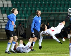 Kas kuldse keskväljapaari seljataga haigutab tühjus? Foto: Catherine Kõrtsmik