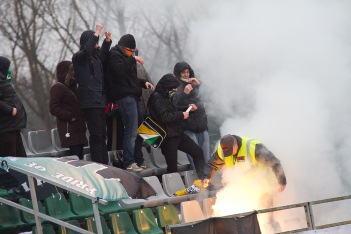 Levadia sai fännide käitumise eest trahvi