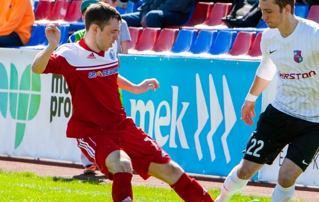 Vitali Kutuzov (punases) lõi Järve teise värava. Foto: Gertrud Alatare (arhiiv)