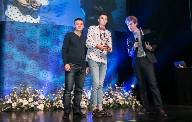 Fotod: Rüütli, Kruglov, Raadik ja Toni Sokker autasustasid noori