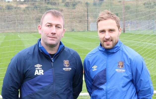 Sander Puri koos oma uue treeneri Alan Reynoldsiga. Foto: Waterfordi Twitter
