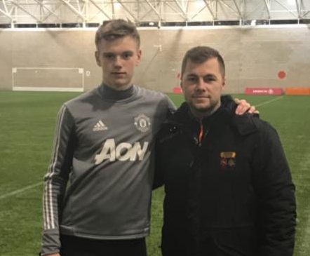 FOTO: Nõmme Unitedi väravavaht käis Manchester Unitedis testimas ning temaga jäädi rahule