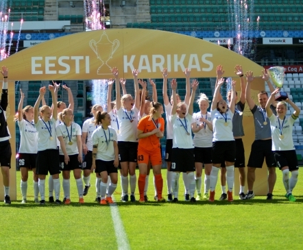 VAATA JÄRELE: Flora võitis naiste karikafinaali suurelt  (lisatud galerii!) 