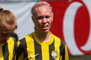 Levadia naiskond laenas Lootoselt poolkaitsja