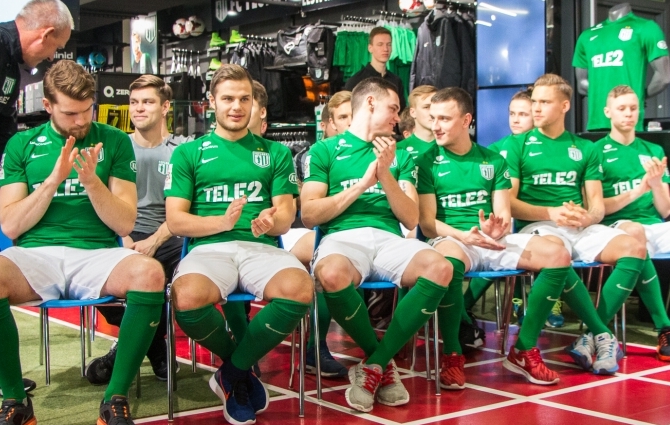 Flora loodab hooaja jooksul väga kiiresti areneda