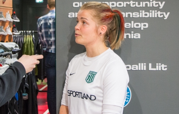 Flora uueks kapteniks valitud Loo: mängu Pärnuga me ootame  (galerii naiskonna esitluselt) 