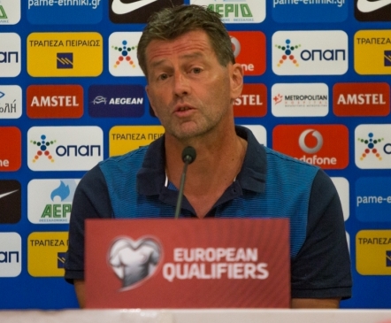 Skibbe: muidugi püüame mängida ründavamalt kui Tallinnas