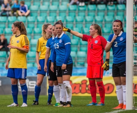 Naiste koondis ei suutnud HJK vastu eduseisu hoida  (lisatud galerii) 