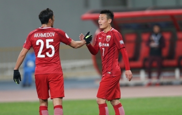 Wu Lei (paremal) on liigas sel hooajal k&otilde;ige rohkem v&auml;ravaid l&ouml;&ouml;nud. Foto: newsx.com