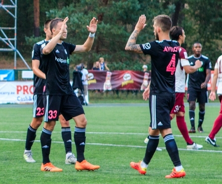 Kuressaare eksis penaltil ja kaotas kindlalt Kaljule  (galerii!) 