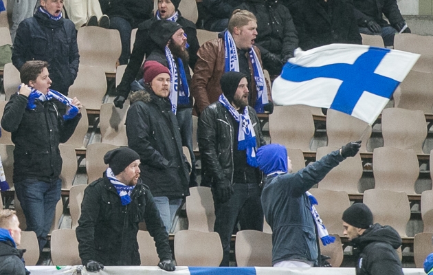 Tallinnasse reisib 2400 Soome poolehoidjat