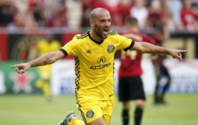 Gonzalo Higuaini vanem vend Fedrico on Columbus Crew' ridades ühe jalaga idakonverentsi finaalis. Foto: massivereport.com