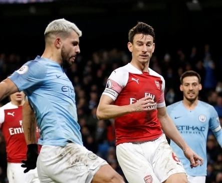 46. sekundil ühemehesoolot alustanud Agüero kukutas Arsenali neljandalt kohalt kuuendaks