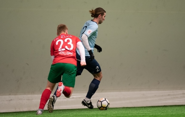 Silver Alex Kelder mängimas halliturniiril FC Elva vastu. Foto: Liisi Troska