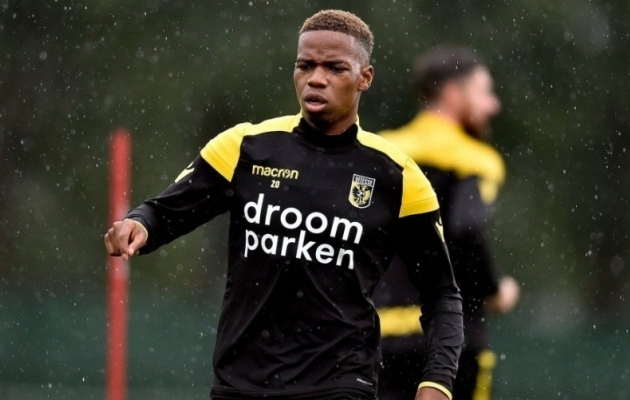 Charly Musonda pääses kuue aasta jooksul Chelsea eest väljakule vaid üksikutes mängudes. Foto: Vitesse Arnhem