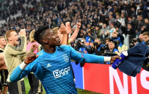 Amsterdami Ajaxi m&auml;ngijad t&auml;histavad v&auml;gevat v&otilde;itu. Foto: Meistrite liiga Twitter