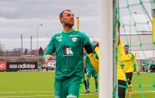 Jevgeni Osipov mängus Viljandi Tulevikuga. Foto. Oliver Tsupsman