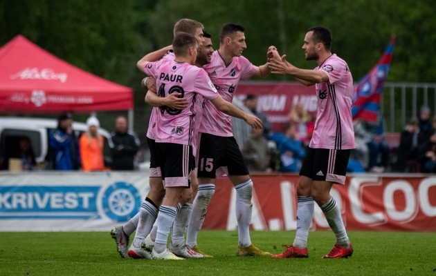 Videod ja galeriid: Premium liiga 13. vooru avapäev tõi kuhjaga üllatusi