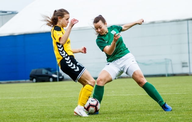 Naiste meistriliiga nädalasisestes kohtumistes võõrustavad tabeli tipud tabeli keskmikke