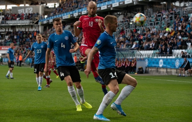 Valgevenelaste taltsutamine n&otilde;udis meeskonnat&ouml;&ouml;d. Foto: Liisi Troska
