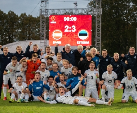 Pikk ette (ja ise järele) | Miks võib suuri skalpe võtvast U17 koondisest saada Eesti jalgpalli päästerõngas?