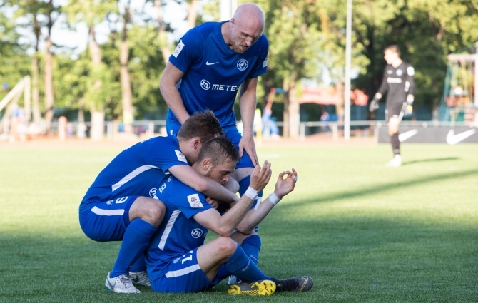 Kui asjad on halvasti või seis täitsa sant, tõttab Sander Kapperile appi kass Rondo!