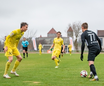 Kollaste duell: Pärnu ja Kuressaare võitlevad koha eest päikese all