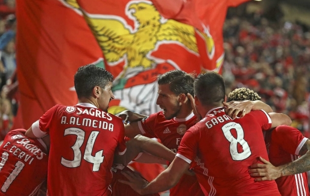 Benfica on &uuml;heksam&auml;ngulise v&otilde;iduseeria toel t&otilde;usnud tagasi liiga tippu. Foto: Benfica Twitter