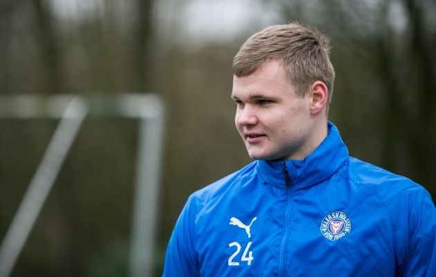 Kahe eestlase koduklubi Kiel alistas U19 Bundesliga punase laterna
