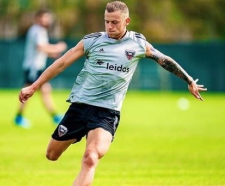 Jalgpallialase IQ eest kiita saanud Sorga mängis Nani koduklubi vastu 45 minutit