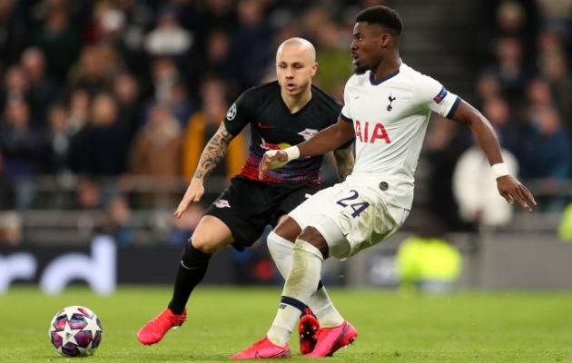 Leipzigi vasakkaitsja Angelino (vasakul) ja Tottenham Hotspuri paremkaitsja Serge Aurier. Foto: Tottenham Hotspuri Twitter