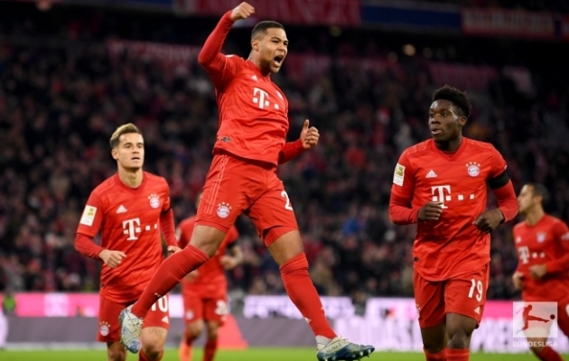 Serge Gnabry l&otilde;i M&uuml;ncheni bayerni avav&auml;rava ja andis resultatiivse s&ouml;&ouml;du teisele ja kolmandale tabamusele. Foto: Bundesliga Twitter