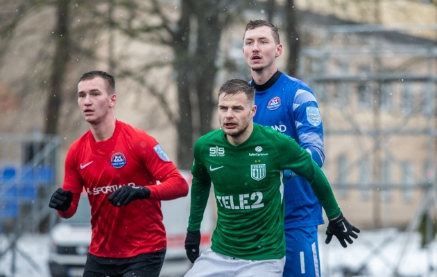 Kui Narva Trans ja FC Flora tänavuses superkarikafinaalis vastamisi olid, sõitis Flora Narvast koju 2:0 võiduga, kus avavärava autoriks oli Rauno Sappinen (rohelises). Foto: Brit Maria Tael