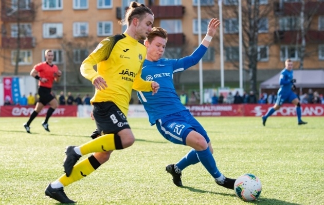 Herol Riiberg m&auml;ngis hooaja avavoorus Tuleviku eest Tammeka vastu. Foto: Liisi Troska / jalgpall.ee