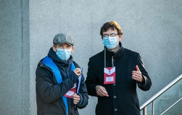 Maskide tagant leiab EJL-i m&auml;ngukorraldusjuhid Kalle Roosi ja Siim Juksi. Foto: Brit Maria Tael