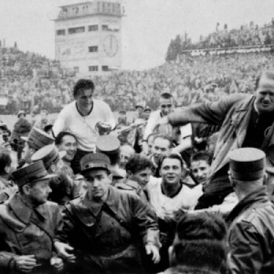 Saksamaa v&otilde;it 1954. aasta MM-i finaalis on spordiajaloo &uuml;ks &uuml;llatavamaid. Foto: fifa.com