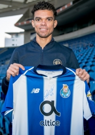 FC Porto meistritiitlis olid suured teened legendaarsel keskkaitsjal Pepel. Foto: FC Porto Twitter