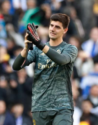 Madridi Reali v&auml;ravavaht Thibault Courtois v&otilde;itis t&auml;navu Ricardo Zamora nimelise auhinna. Foto: Thibault Courtois Twitter