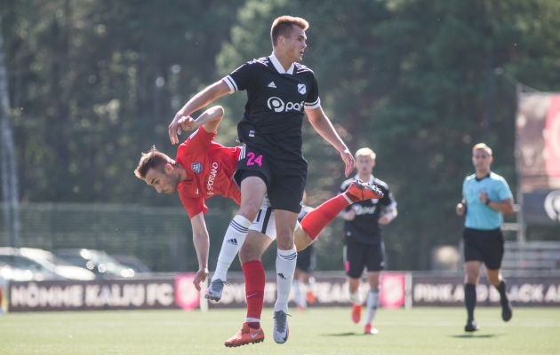 Alex Matthias Tamm on &uuml;ks neist, kes peab kastanid tulest tooma. Foto: Jana Pipar / jalgpall.ee