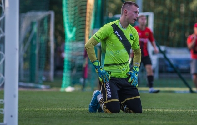 Video: Andreas Kallaste penaltitõrje Vändrat Elvas ei aidanud