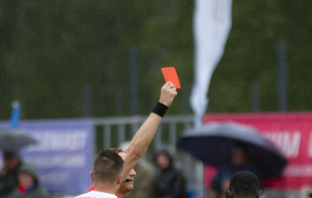 Reeglite vastu eksides näitas FC Pocarr endale otsekui ise punast kaarti. Foto: Liisi Troska