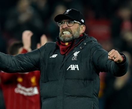 Jürgen Klopp peab üha ägenevat verbaalset sõda punase laterna peatreeneriga