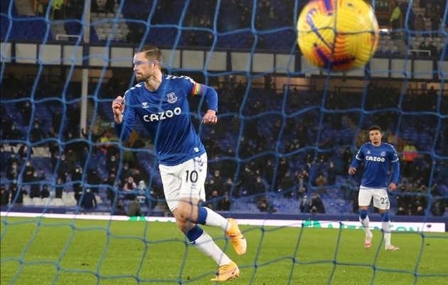 Oota, mispärast see Gylfi Sigurdsson tänavu üldse ei mänginud? Vigastus või?