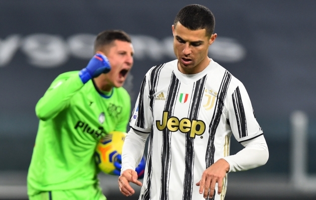 Iluväravad tühistasid teineteist ja Ronaldo penalti ... püüti
