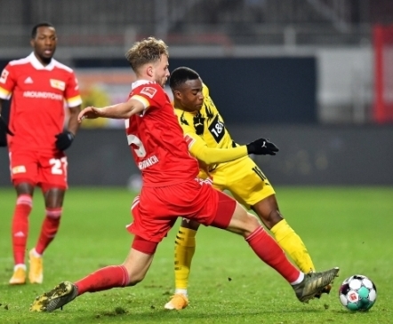 Rekordid varisevad, aga Dortmund ka: imelapse pommist jäi jälle väheks