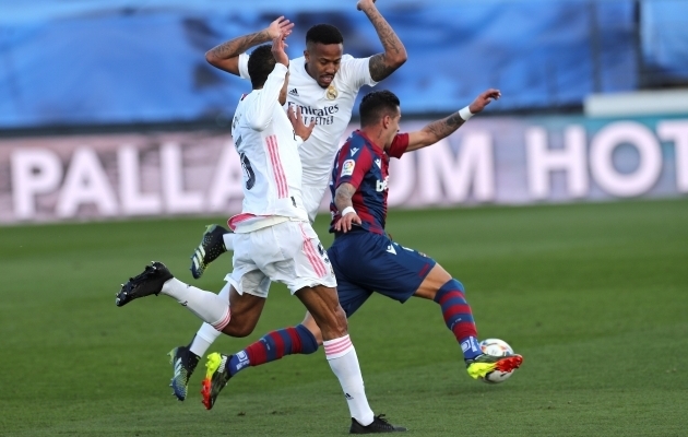Vesi Atletico veskile: üheksandal minutil punase saanud Real kaotas tabeli keskmikule