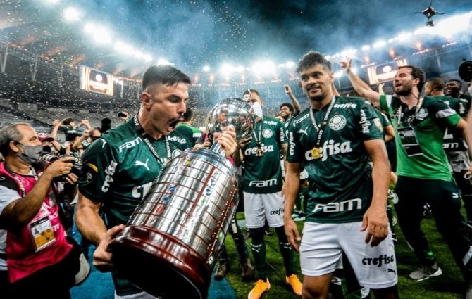 Palmeiras murdis üheksandal üleminutil Santose südamed ja tuli Copa Libertadorese võitjaks