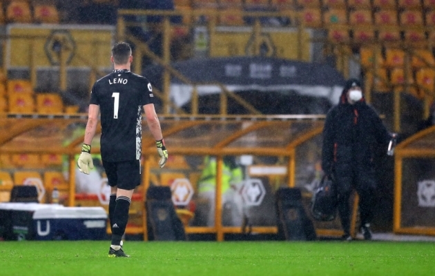 Arsenal lõpetas mängu üheksakesi ja kaotas Wolvesile  (Sheffield alistas West Bromi) 