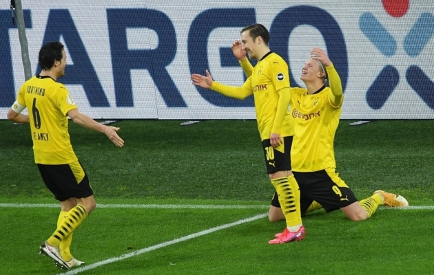 Dortmund alistas Paderborni lisaajal, Werder sai jagu Fürthist