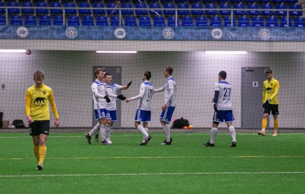 Esiliigasse jäänud Maardu alistas Premium liigasse tõusnud Vapruse  (Krutogolov esindas pärnakaid) 